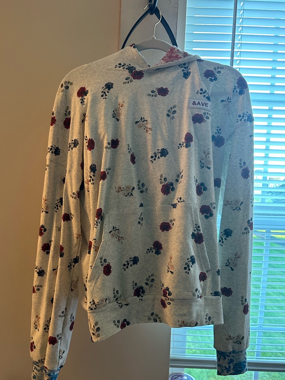 AMPERSAND AVE Cream Floral Crewneck Sweater with Red Bloom Print
